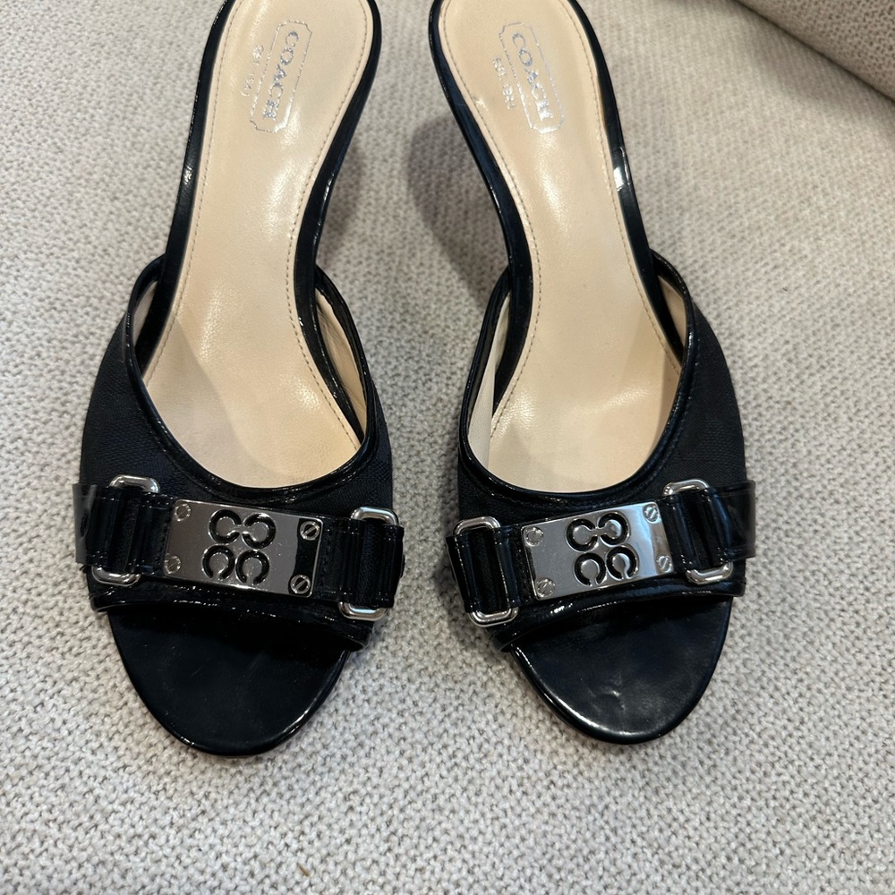 Like new Coach sandals 8M